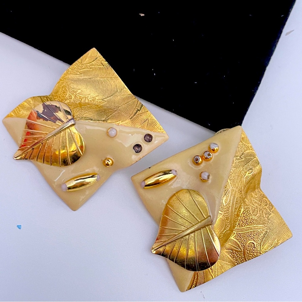 Vintage Gold Tone Enamel Fall Autumn Leaf Boho CottageCore Fairy Chunky Earrings